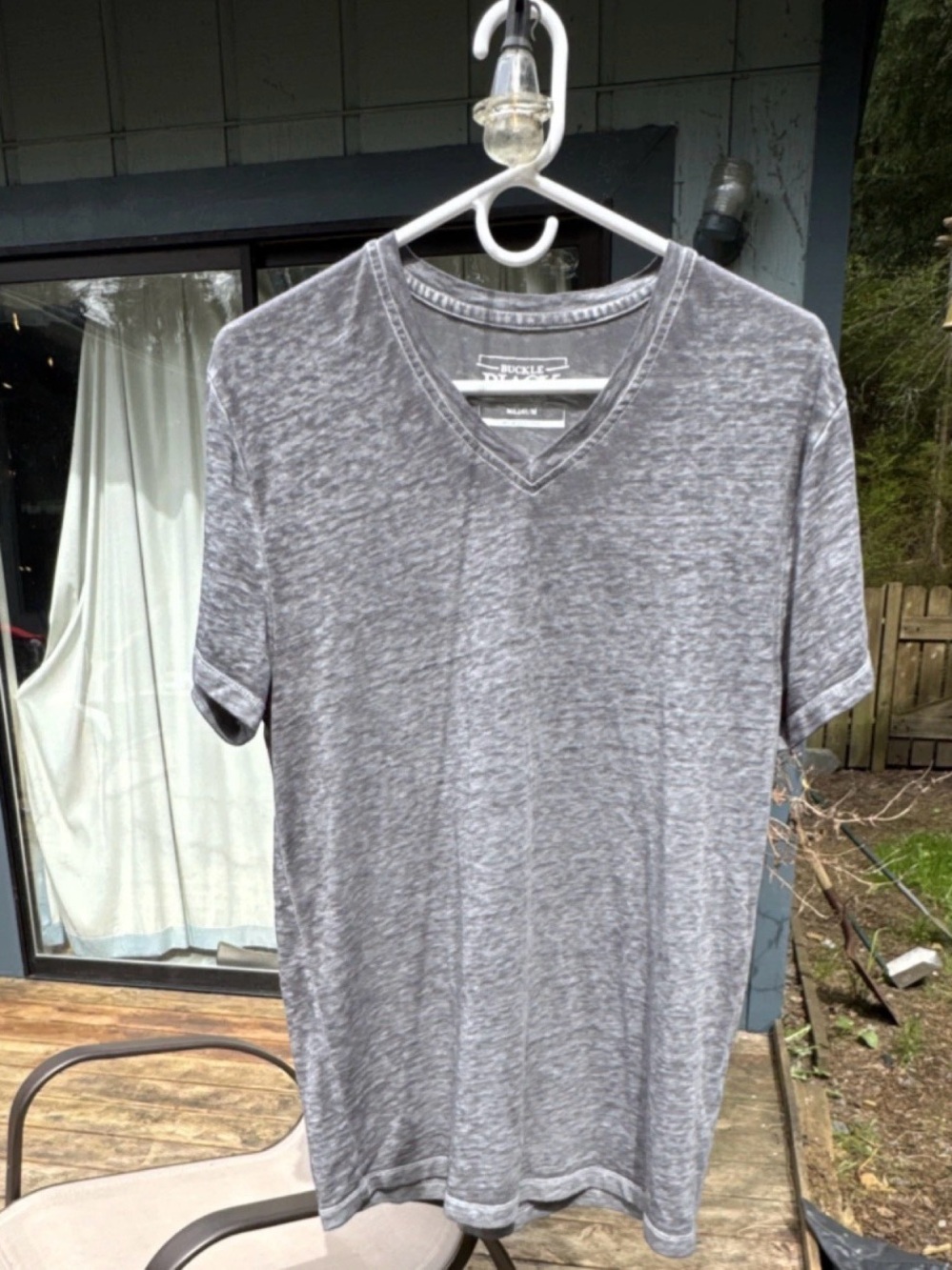 Buckle Black Gray V-Neck Tee